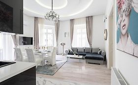 Király 35 Luxury Apartment